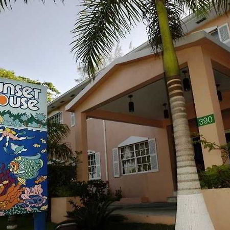 מלון ג'ורג' טאון Sunset House מראה חיצוני תמונה